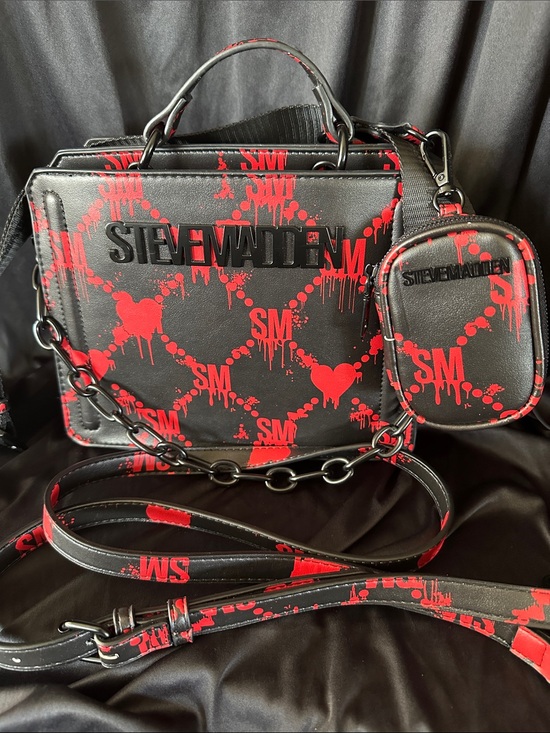 Steve Madden Handbags - Steve Madden Halloween dripping heart purse 🖤❤️🖤❤️🩸🩸🩸